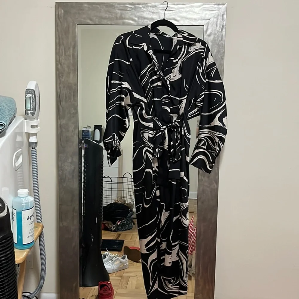 Dress - Picture 1 of 1